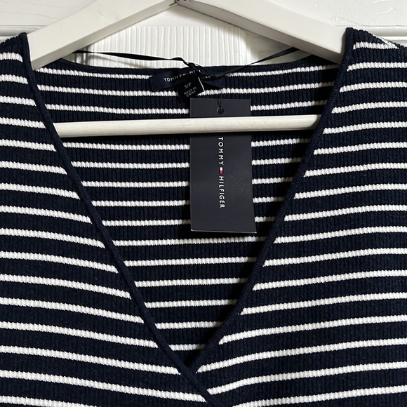 NWT sleeveless top by Tommy Hilfiger, size S - Picture 2 of 6